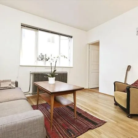 Super Central -spacious -quiet -popular -no Stairs